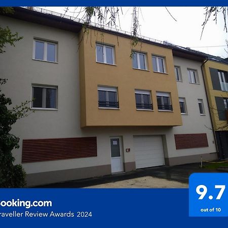 Blonde River Apartman Mora Szeged Exterior photo