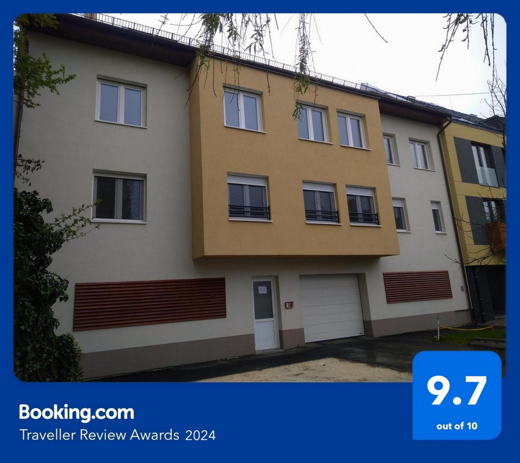 Blonde River Apartman Mora Szeged Exterior photo